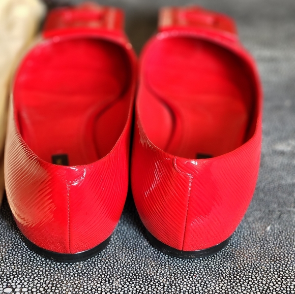 Louis Vuitton red patent epi leather flats - Picture 4 of 7